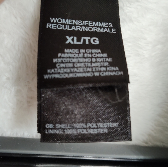 The North Face Women's White Fleece Jacket - Picture 7 of 10